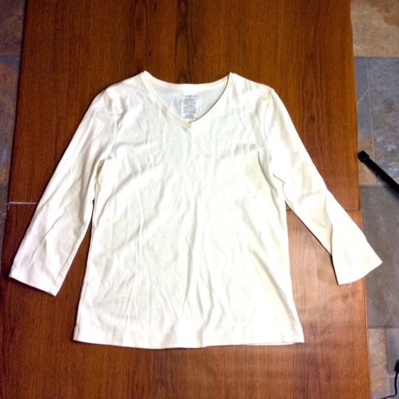 White Top - Picture 2 of 15